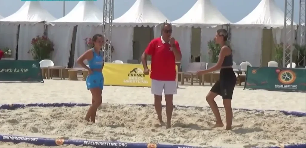 Pau gimeno oro en lucha playa